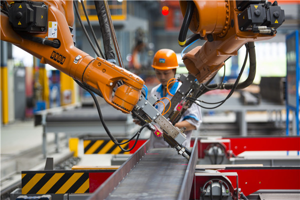 1752055452525463.jpg H型鋼智能焊接機(jī)器人.jpg